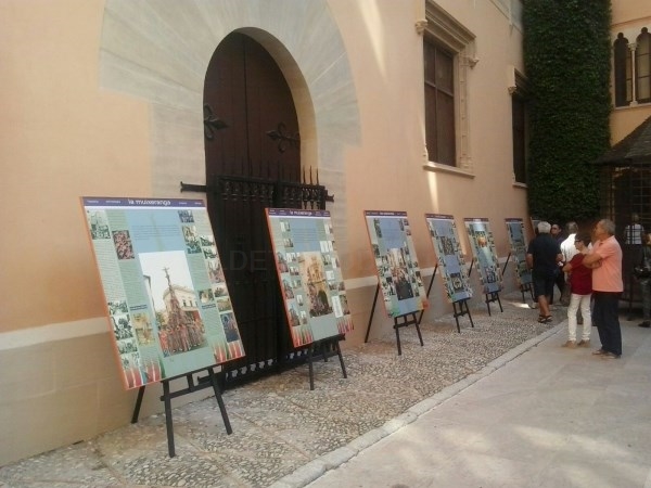 El Palau Ducal de Gandia acull una exposició de la Festa d’Algemesí