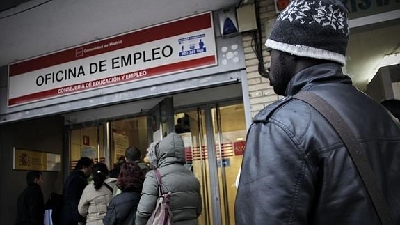 El paro sube en España en 82.327 personas en octubre pero baja en casi 7.000 personas en la Comunitat