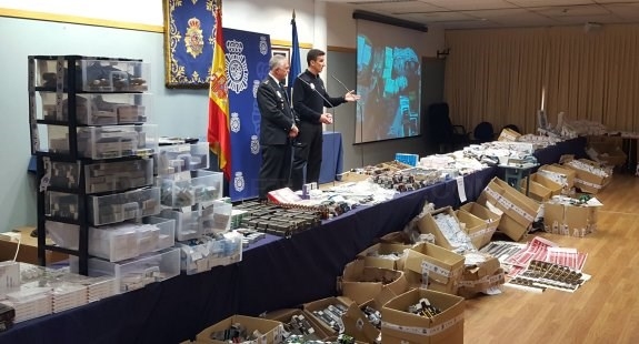 La policía halla dos millones de dosis de anabolizantes en Gandia