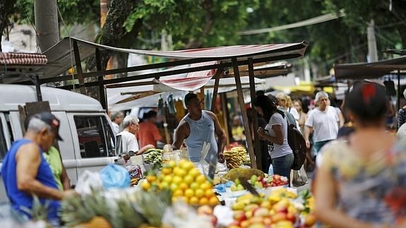 La economía de Brasil se hunde en la recesión y pone contra las cuerdas a Dilma Rousseff