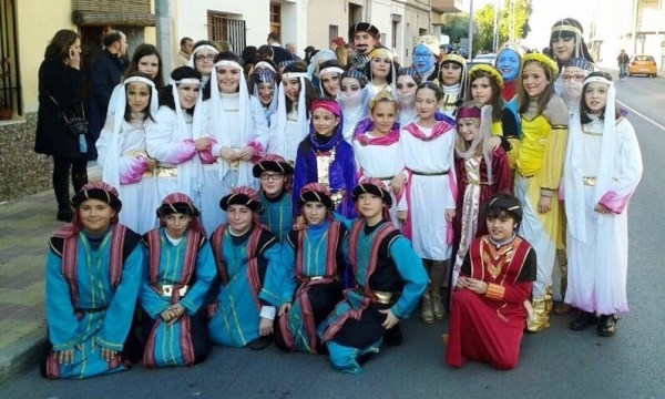 Los escolares, protagonistas de la Cabalgata de Reyes de Alberic