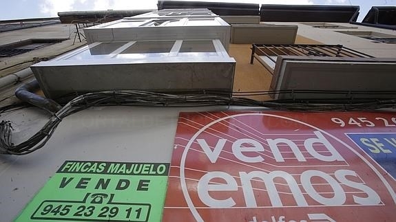 La compraventa de viviendas crece en todas las comunidades salvo en Navarra