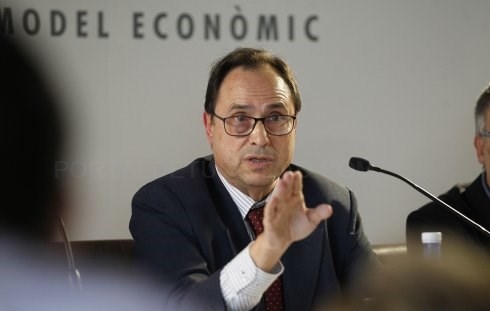 La Comunitat tarda tres meses en pagar lo que debe a sus proveedores