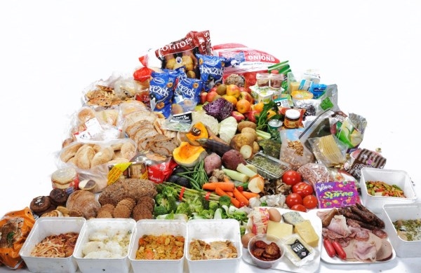 Los supermercados galos ya no pueden tirar comida