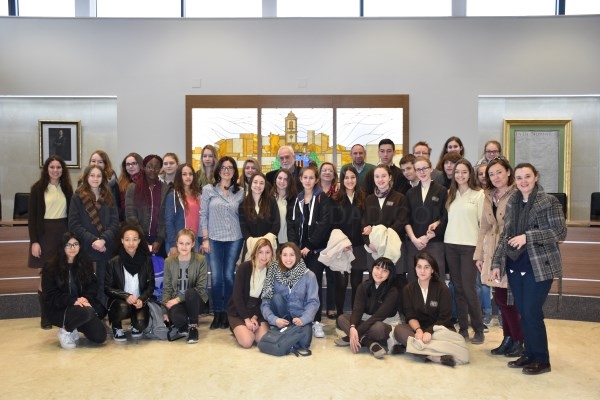 Estudiantes alemanes visitan el Ayuntamiento de Carlet