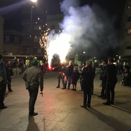 Benifaió disfrutó el pasado sábado de una “tradicional baixà de la cordà” en la Plaza Mayor