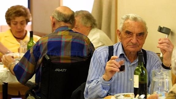 Los mayores deben ingerir una dieta con alta densidad de nutrientes
