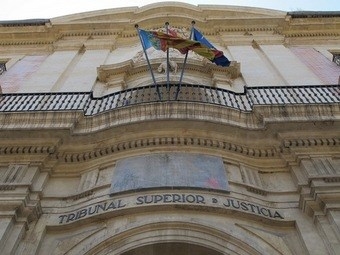 El TSJ también tumba el decreto del Consell que obliga a los médicos a jubilarse a los 65 años