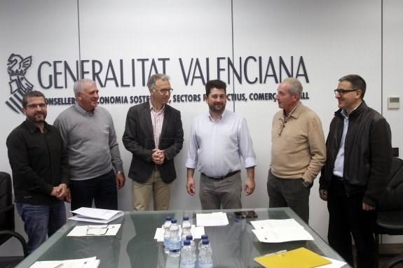 La Generalitat reunirá a agricultores y distribuidores para evitar prácticas abusivas