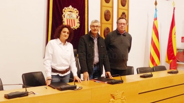 El Ayuntamiento y Cruz Roja firman un convenio para dar cobertura a 37 actividades que tienen lugar a Algemesí
