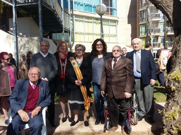 La Residencia Mixta de la Tercera Edad de Carlet celebra las fiestas falleras