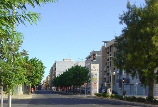 L’Ajuntament de Carlet facilita itineraris segurs per a les persones amb discapacitat visual
