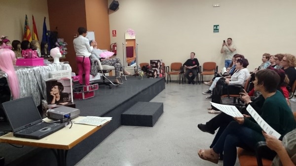 Benifaió inicia su Semana contra el Cáncer con un Taller de maquillaje oncológico