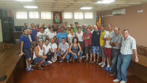 El Ayuntamiento de Benifaió contrata a más de 50 vecinos desempleados del sector agrario