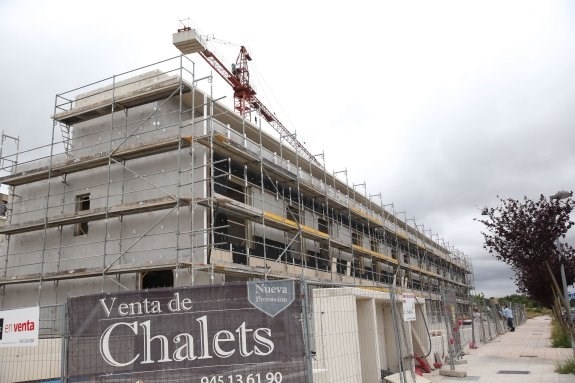 La venta de viviendas se dispara un 15,46% en la Comunitat y se encarece un 1,89%