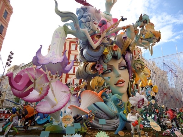 Las fallas exigen menos trabas para hacer fiesta