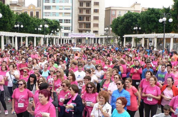 Cerca de 2.800 personas participan en la V Carrera Popular “La Ribera contra el Cáncer”