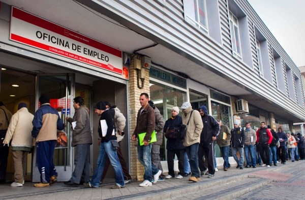 La Comunitat lidera de nuevo la bajada del paro