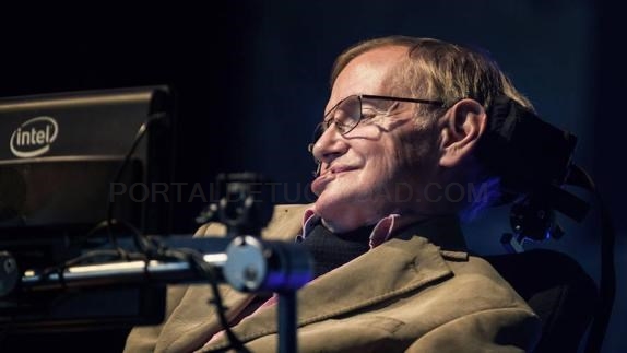 Stephen Hawking reduce a cien años de margen la destrucción humana