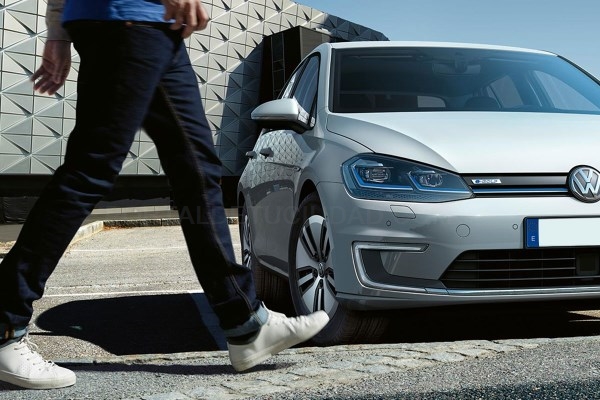Coches eléctricos e híbridos, los mejores aliados en ciudad