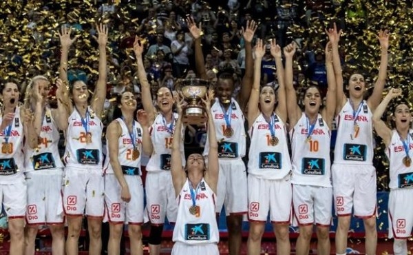 Las chicas de España agrandan su leyenda