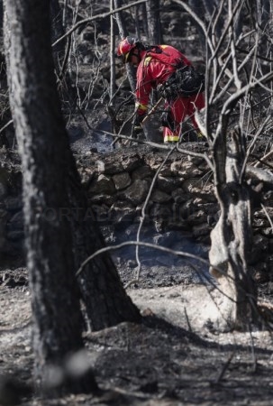 Emergencias da por controlado el incendio de la Sierra Calderona