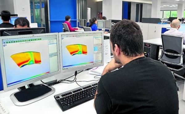 La mayoría de los trabajadores no llega a ganar ni un euro más al mes que en 2010