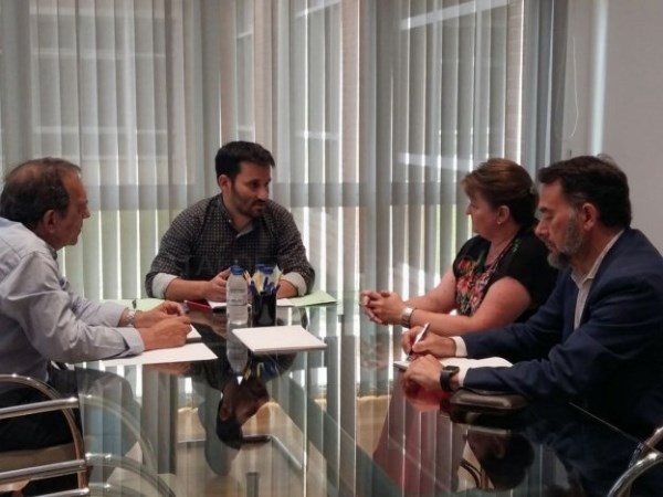 Padres exigen a Marzà el derecho a elegir colegio para apoyar la nueva ley