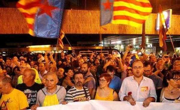 Compromís se alinea junto al bloque independentista frente al Estado