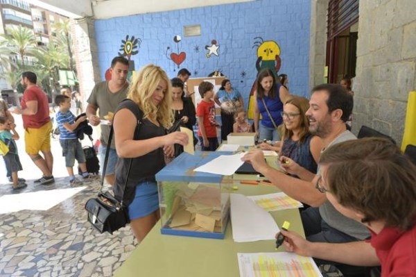 Los alumnos de más de la mitad de colegios públicos se quedarán sin clase por las tardes