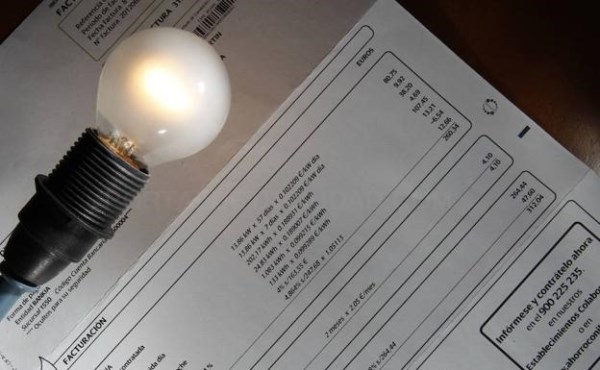 La factura de la luz sube casi otro 2% en su tercer mes consecutivo al alza
