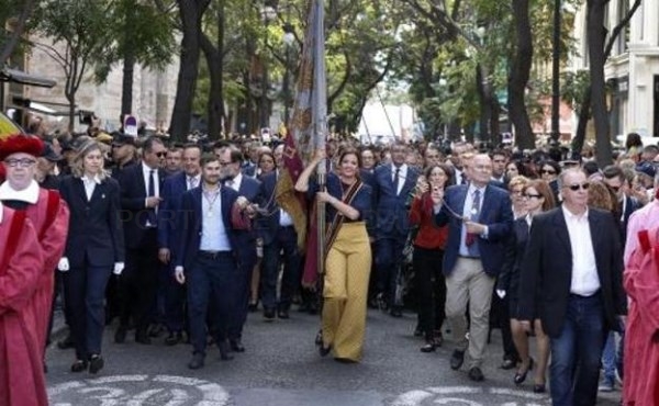 Civismo, valencianía y reivindicación de la unidad de España marcan la procesión del 9 d'Octubre
