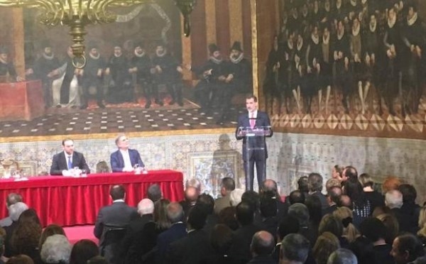 El Rey en Valencia: «No nos podemos permitir perder la convivencia»