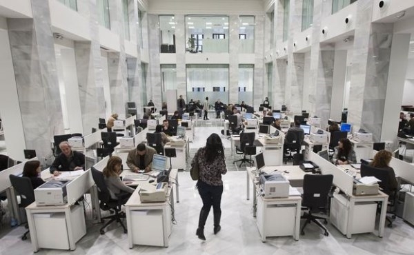 El Ayuntamiento de Valencia gasta 70 millones más en sueldos y sube su plantilla en 155 empleados