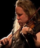 Puestas de Sol: Christiann Howes, "Dangerous Trio"