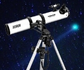 Exposición de telescopios y fotografías