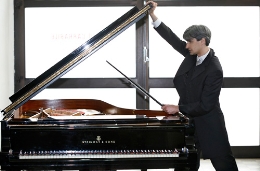 Concierto de piano en beneficio de Cáritas. Francesco Attesti.