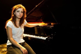 Milena Martínez. Pianista