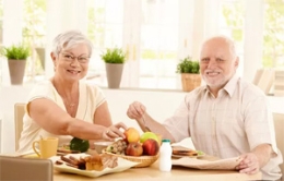 Charla: "Alimentación y tercera edad". Por Elena Sánchez, nutricionista