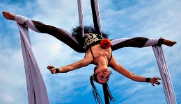 Circo "Zapatos en el aire". Cía Scura
