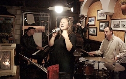 Puestas de Solidaridad.  "Mapi Quintana" . A tribute to Nancy Wilson