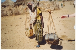 Exposición "La Mujer en África"