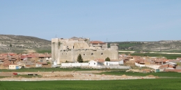 Castillo de Fuentes de Valdepero. Exposición permanente “‘De la ruina al uso”: