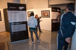 Exposición de fotografía.- "Centroamericando: El viaje por una realidadd de  dureza, trabajo y esperanza"