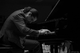 Concierto especial. El intérprete y compositor es el barcelonés Carlos Bianchini