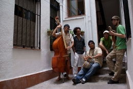 Noches de San Francisco.  "Maracatu FM" (Brasil-España)