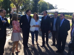 El ministro de Sanidad, Alfonso Alonso, inauguró ayer la nueva unidad de psicogeriatría del Centro Asistencial San Juan de Dios