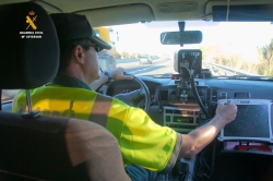 La Guardia Civil de Tráfico de Palencia  detiene a un ciudadano extranjero, al circular con un vehículo a una velocidad de 218 Km./h. por una Autovía
