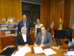 La Junta firma proyectos educativos con los colegios Nuestra Señora de la Providencia de Palencia y San Gregorio de Aguilar de Campoo