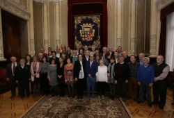 La Diputación rinde homenaje a 46 de sus trabajadores: 34 con más de una veintena de años de servicio y 12 que se jubilaron